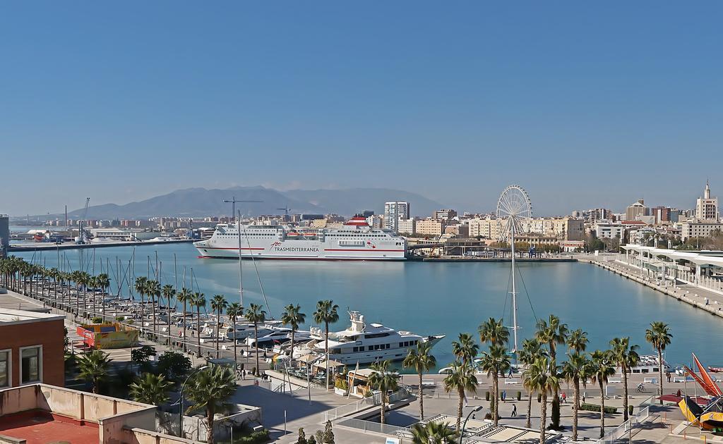 Apartamentos Malagueta Urban Beach Malaga Exterior photo